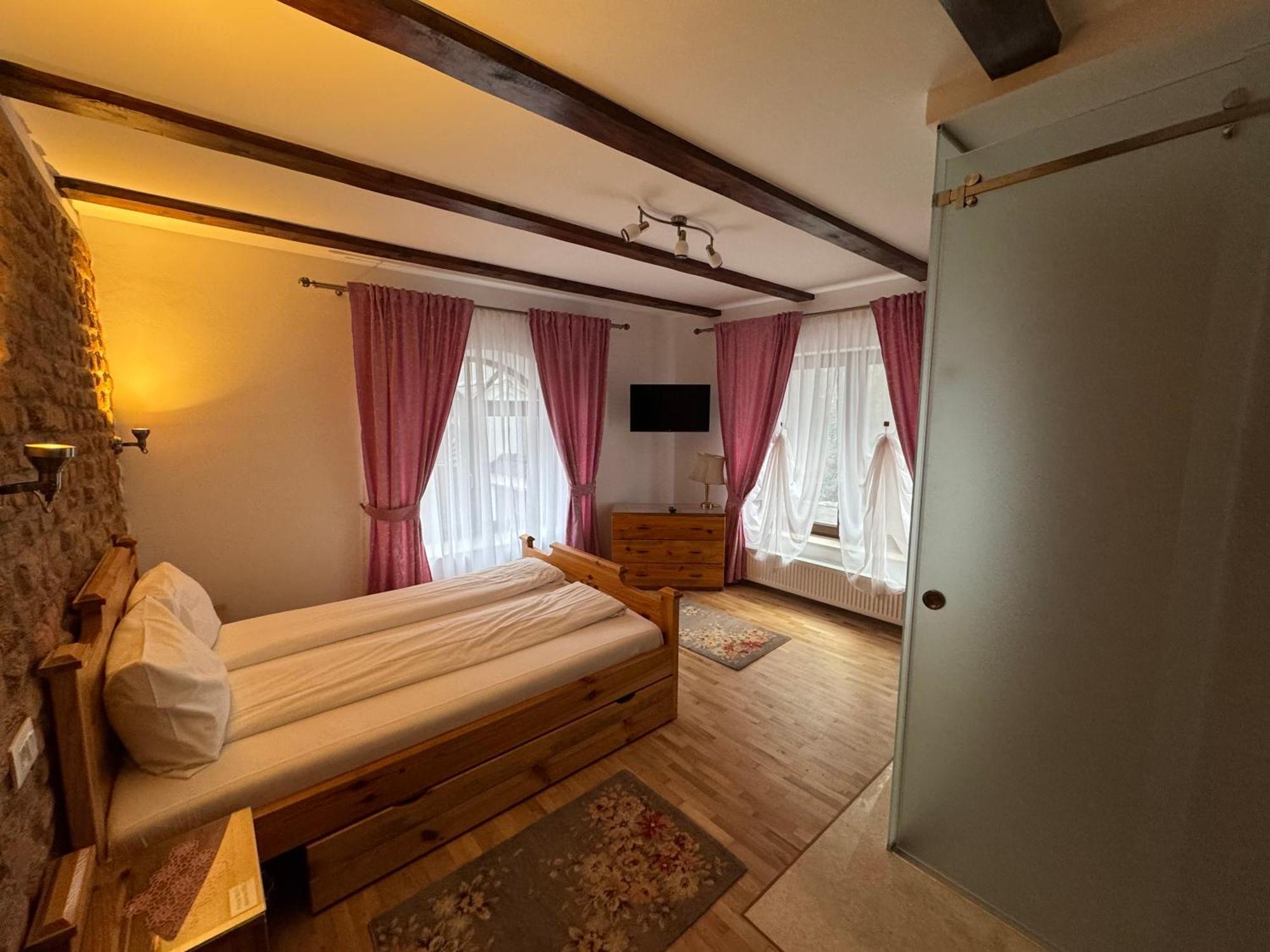 Hotel Casa Stefania Tălmaciu Exterior foto