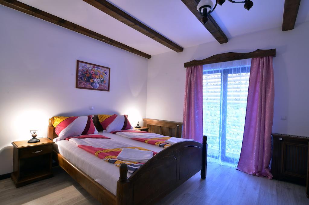 Hotel Casa Stefania Tălmaciu Zimmer foto
