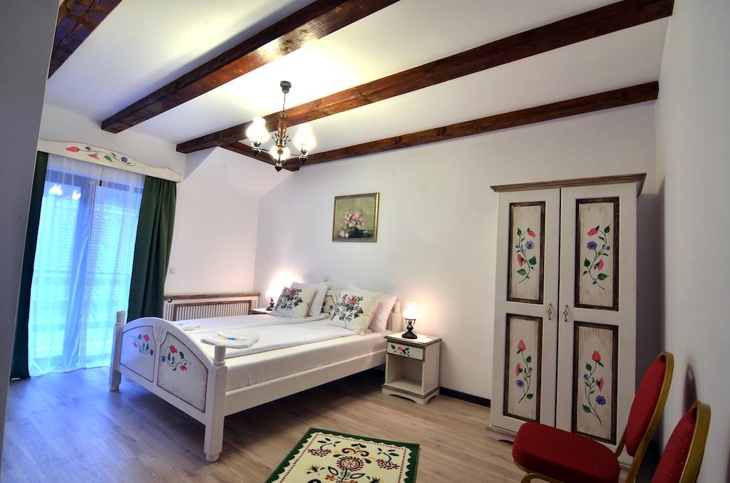 Hotel Casa Stefania Tălmaciu Zimmer foto